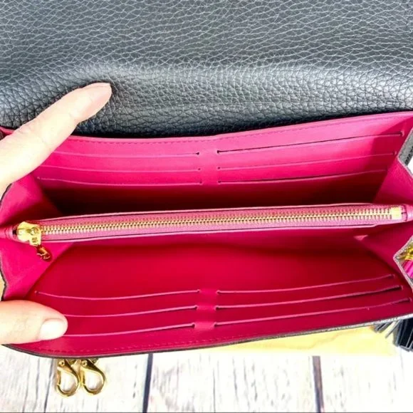 ⭐️Louis Vuitton Capucines black leather wallet or crossbody with bag charm - Picture 11 of 16